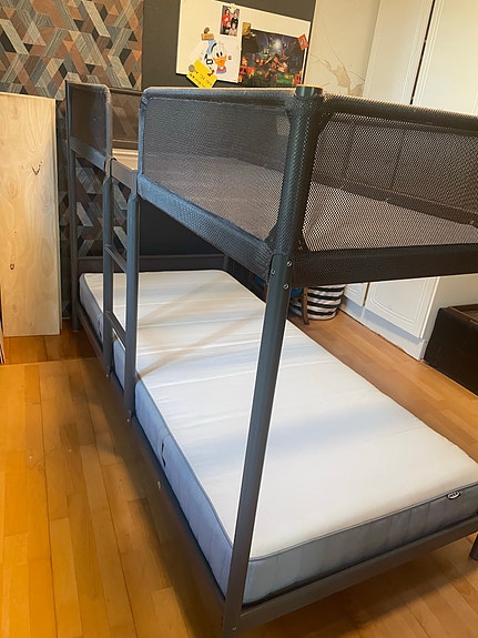 IKEA kerrossänky lasten metallirunkoinen