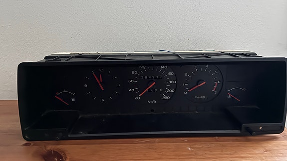 Volvo 740 mittaristo VDO