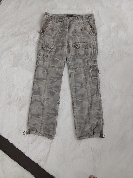Camo naisten reisitaskufarkut