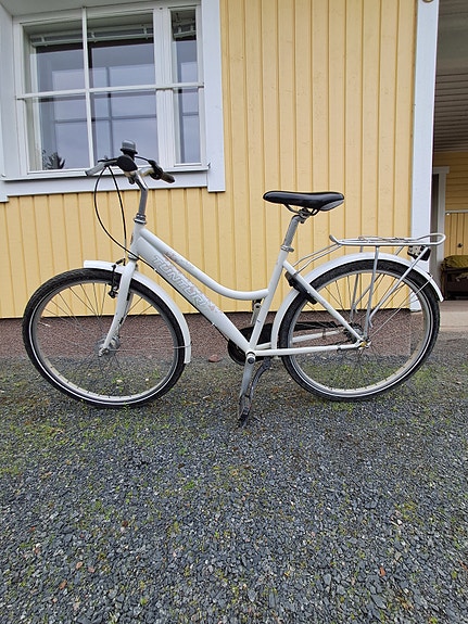 Myydään Tunturi Shine 26"