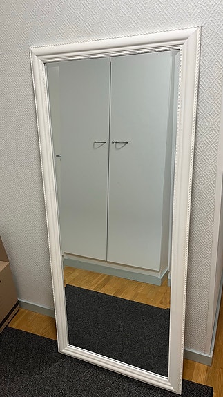 Jysk kokovartalopeili valkoinen kehys