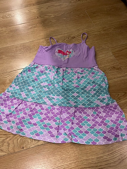 Disneyn Ariel mekko 122/128cm
