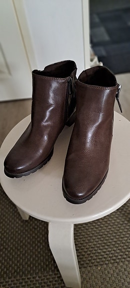 Marco Tozzi nilkkurit 40