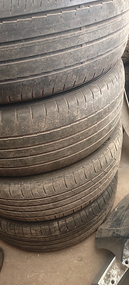 Kesärenkaat 235/55R19
