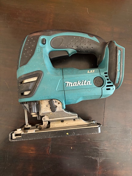 Makita akkupistosaha
