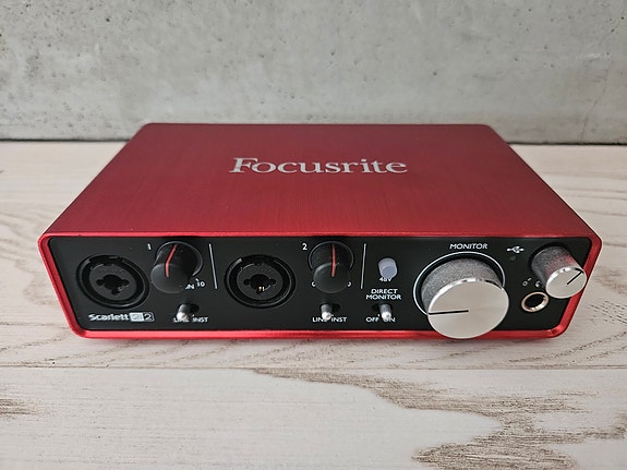 Focusrite Scarlett 2i2 USB-äänikortti