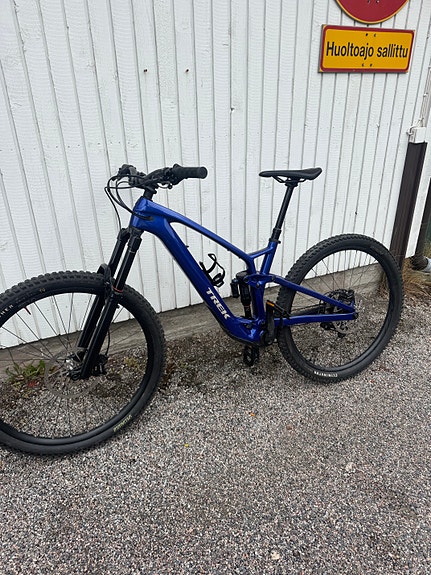 Trek Fuel Ex-e kevytsähköpyörä