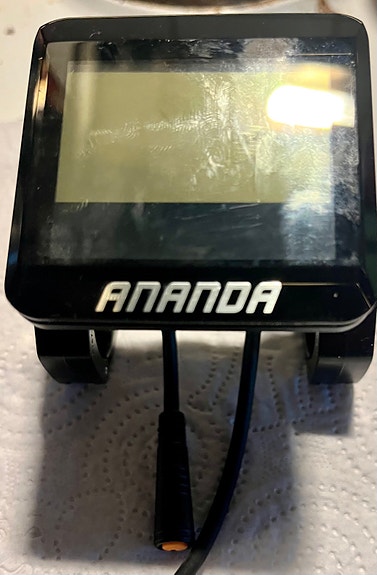Ananda sähköpyörän näyttö ja ohjain