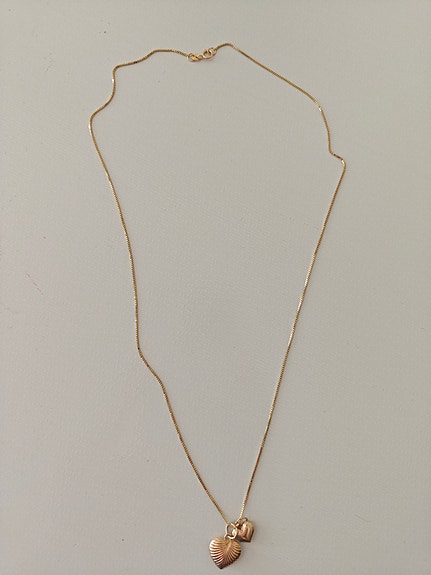 Kotimainen kultainen Venetsiaketju + 2 sydänriipusta, 14K (585) / PJT