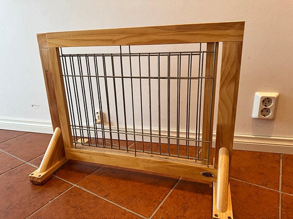 Puinen turvaportti / koiraportti säädettävä 50 x 65-108 cm
