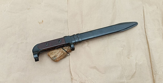 Neuvostoliittolainen AK-47 pistin (6X2) – Varastokuntoinen
