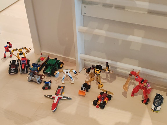 Sekalaisia legoja, mm. Chima ja John Deere