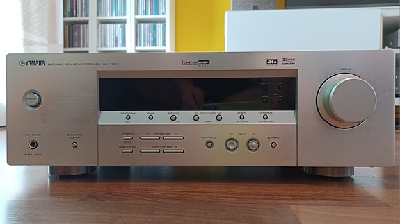Yamaha RX-V357 (kotiteatteri)vahvistin