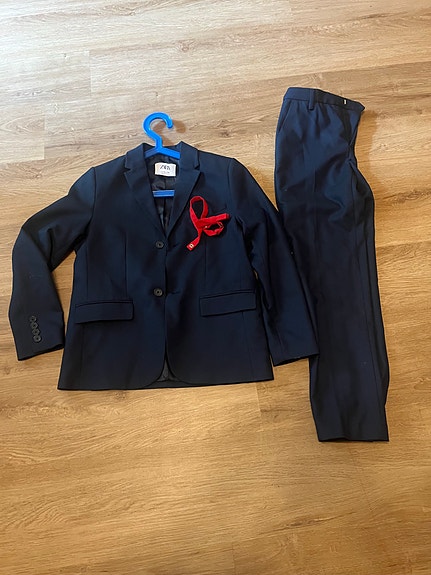 Zara poikien puku 140 cm, tummansininen