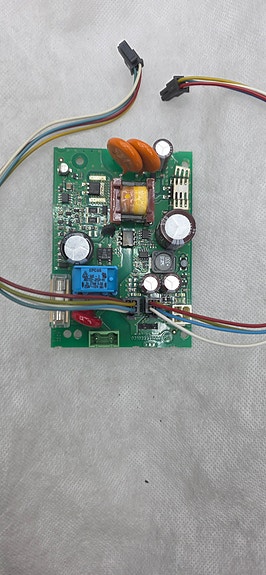 Bosch / IVT Virtalähde 12V+15V SMPS