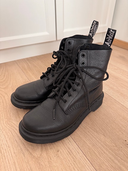 Dr. Martens 1460 Pascal Mono nahkasaappaat koko 37 musta