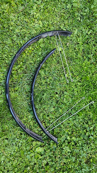 Lokasuojat 26" pyörään.