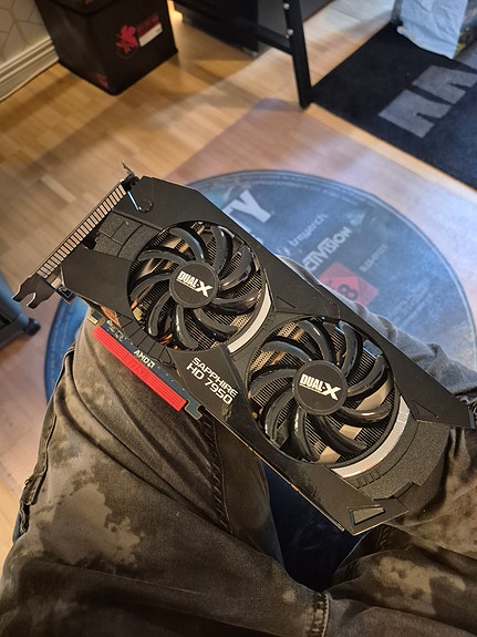 AMD Radeon Sapphire HD 7950 3GB näytönohjain