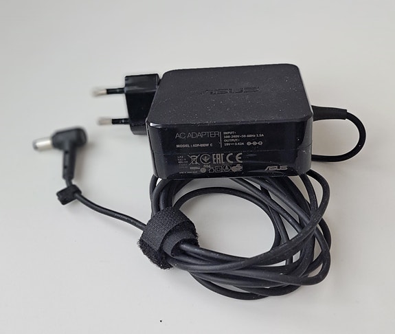 Asus 65w verkkolaite / laturi kannettavalle