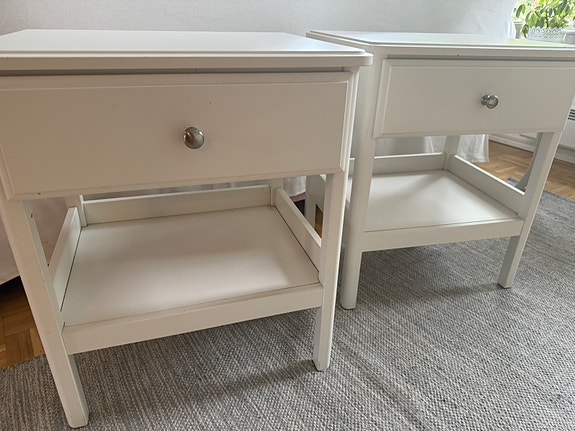IKEA Tyssendal yöpöydät