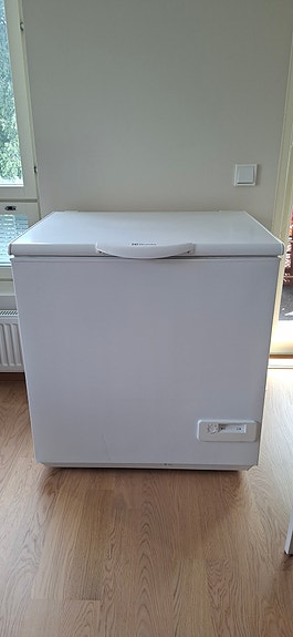 Arkkupakastin 210 l, Electrolux