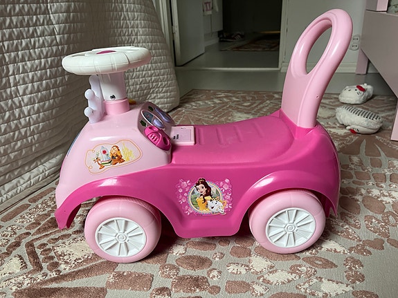 Disney prinsessa potkuauto