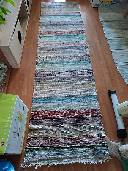 Pitkä räsymatto