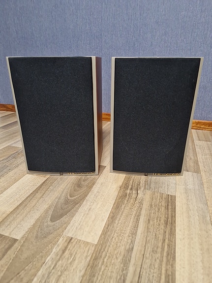 Wharfedale Diamond 8.1 kaiuttimet