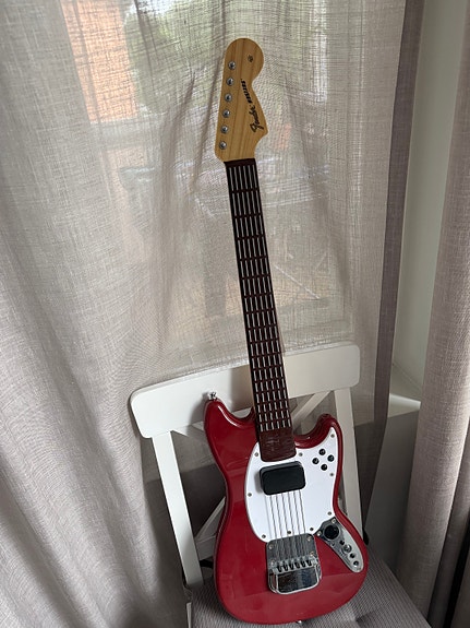 Mad Catz Rock Band 3 Wireless Fender Mustang Pro kitara