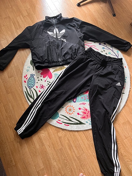 Adidas tuulipuku M