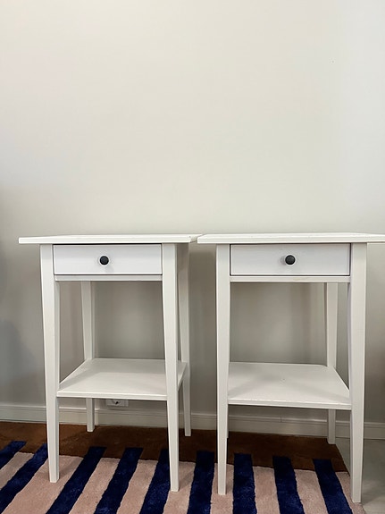 Ikea Hemnes yöpöytä