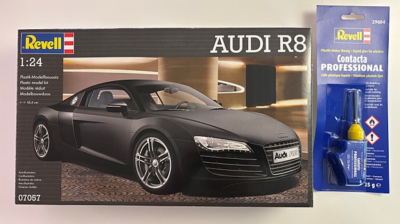 Revell Audi R8 1:24 pienoismalli ja liima