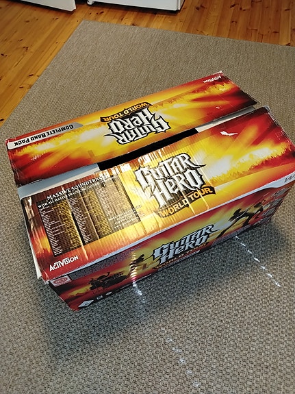 Guitar Hero Wii - world tour set.