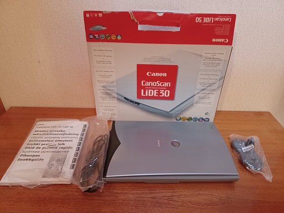 Canon CanoScan LiDE 30 -tasoskanneri