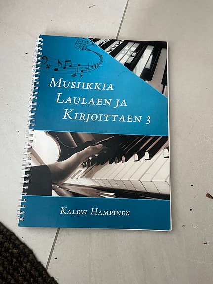 Musiikkia laulaen ja kirjoittaen 3 - Kalevi Hampinen