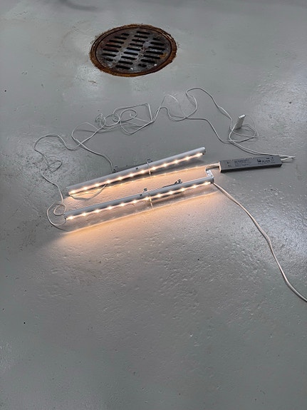 IKEA LED-valolistat ja virtalähde