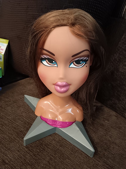 Bratz kampausharjoittelunukke pää