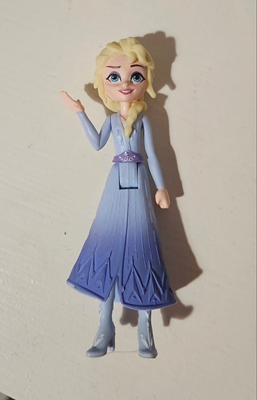 Frozen Elsa liikutettava