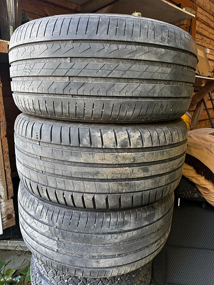 3kpl 245/40/19 kesäkumeja
