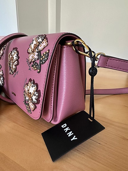 Uusi DKNY nahkalaukku