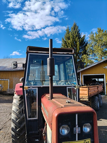 International 674