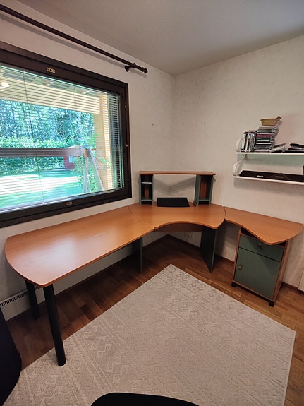 Kulmapöytä / työpöytä