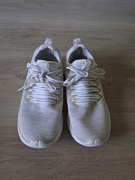 Puma kengät
