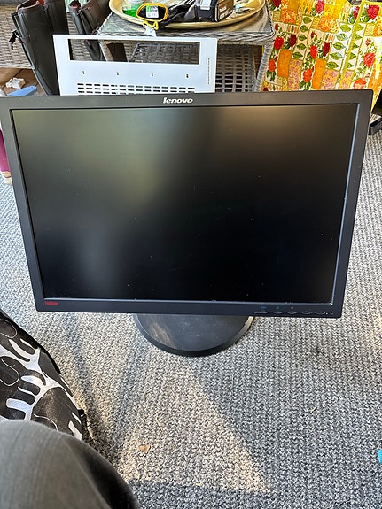 Lenovo 24" näyttö musta