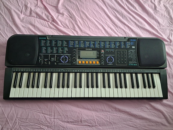 Casio CTK-611 syntetisaattori