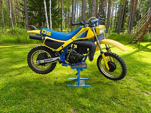 Suzuki ds 80