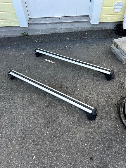 Audi A4 B8 Avant kattotelineet