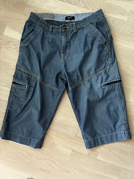 Pitkät shortsit, koko M