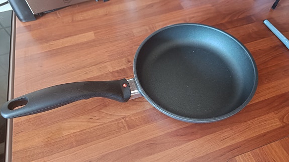 Swiss Diamond paistinpannu 20cm