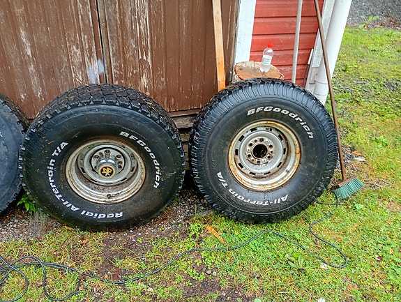 Maastoauton renkaat